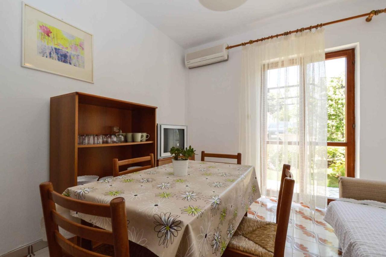 Apartment Silvia By Interhome Пула Екстериор снимка