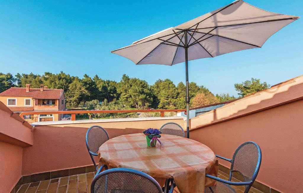 Apartment Silvia By Interhome Пула Екстериор снимка