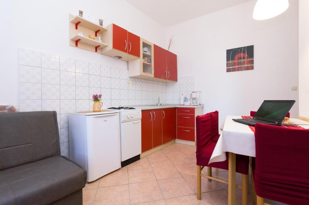 Apartment Silvia By Interhome Пула Екстериор снимка