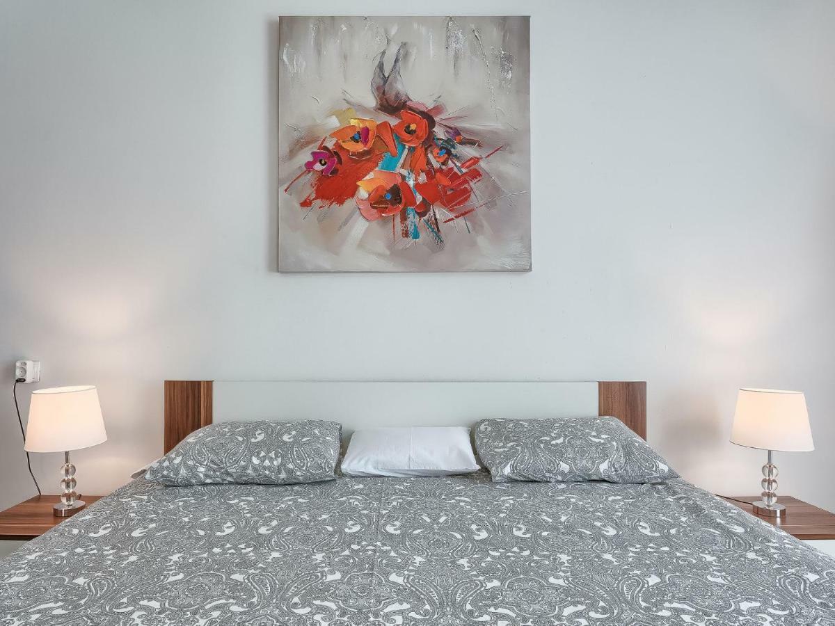 Apartment Silvia By Interhome Пула Екстериор снимка